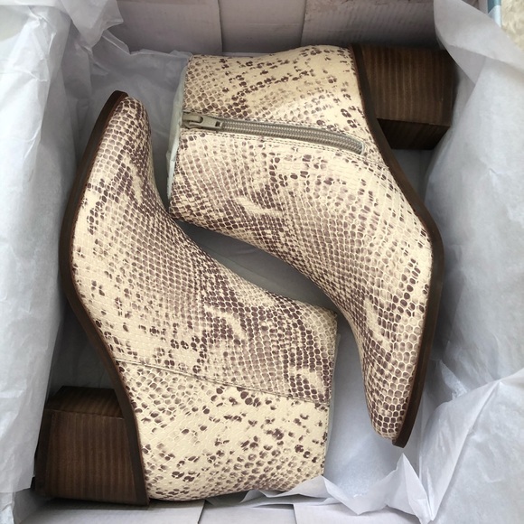 Seychelles For the Occasion Bootie - Picture 7 of 14